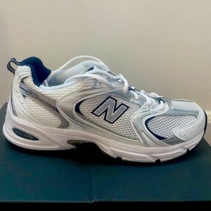 NEW New Balance 520 Shoes Size US 9 White Silver Grey Blue